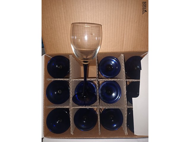 Lot 369 - keukengerei en glazen - afbeelding 5 van  5