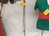 Lot 369 - vintage staande lamp