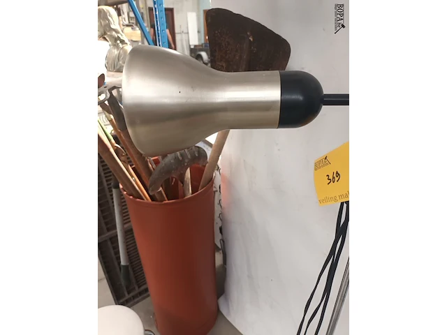 Lot 369 - vintage staande lamp - afbeelding 4 van  5