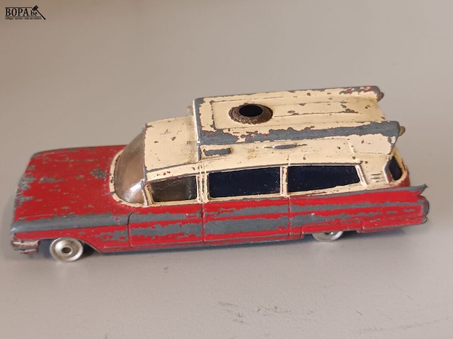 Lot 37 - auto’s op schaal. 6 stuks - afbeelding 2 van  9