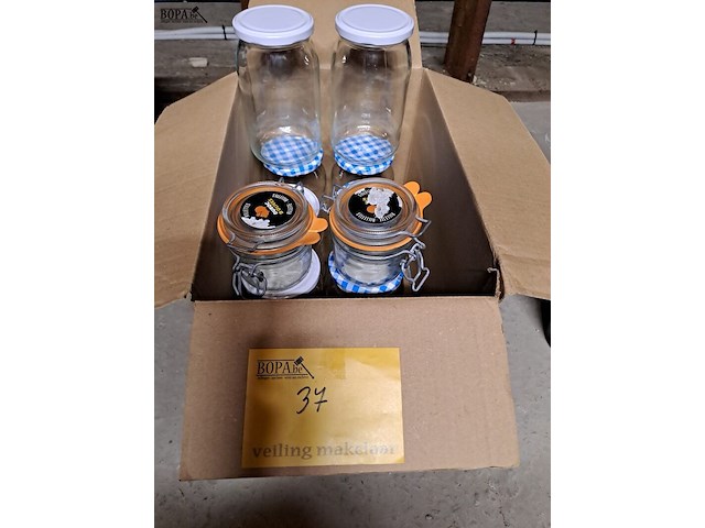 Lot 37 - bewaarbokalen - afbeelding 1 van  1