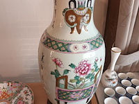 Lot 37 - chinese vaas - afbeelding 1 van  7