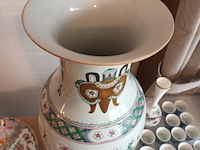 Lot 37 - chinese vaas - afbeelding 2 van  7