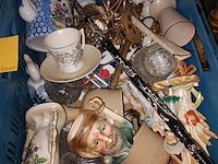 Lot 37 - decoratie. 3 bakken - afbeelding 5 van  5