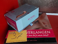 Lot 37 - erotisch spel voor 2 en satisfyer - afbeelding 1 van  5