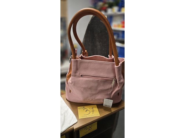 Lot 37 - handtas met merkteken michael kors - afbeelding 3 van  5