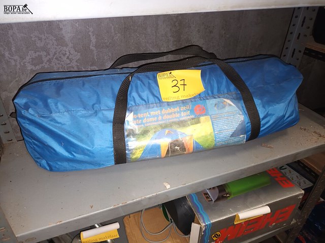 Lot 37 - iglo tent - afbeelding 1 van  4