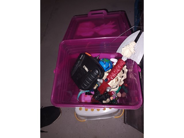 Lot 37 - koffer met speelgoed - afbeelding 4 van  6