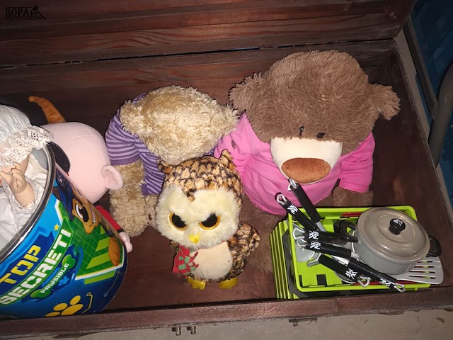 Lot 37 - koffer met speelgoed - afbeelding 5 van  6