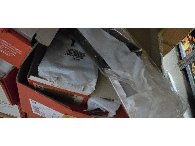 Lot 37 - legrand diversen - afbeelding 3 van  5