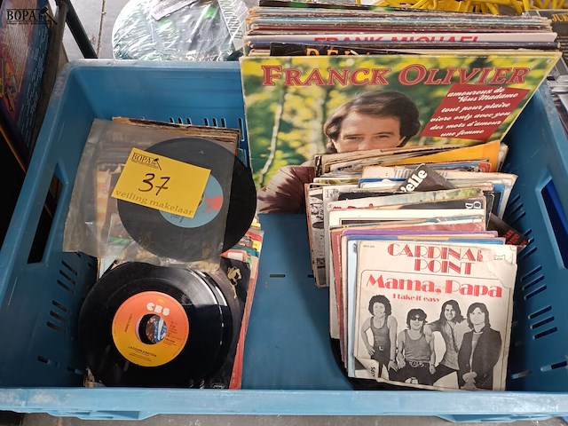 Lot 37 - lp’s en singles - afbeelding 1 van  5