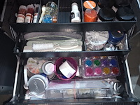 Lot 37 - make-up koffers met inhoud. 2 stuks - afbeelding 4 van  6