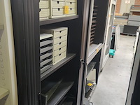 Lot 37 - metalen dossierkast - afbeelding 2 van  2