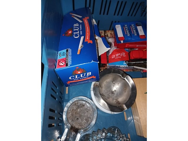 Lot 37 - rook accessoires - afbeelding 3 van  5