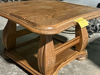 Lot 37 - rustieke eikenhouten salontafel - afbeelding 3 van  3