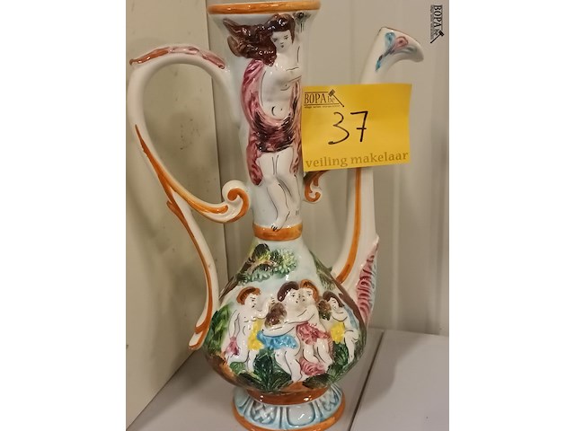 Lot 37 - vaas capodimonte - afbeelding 1 van  5