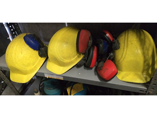 Lot 37 - veiligheidshelmen en oorbeschermers ong 11 stuks - afbeelding 5 van  5