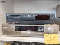 Lot 37 - videorecorder sanyo en cd/dvd-speler jvc - afbeelding 1 van  6