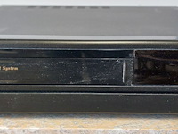 Lot 37 - videorecorder sanyo en cd/dvd-speler jvc - afbeelding 2 van  6