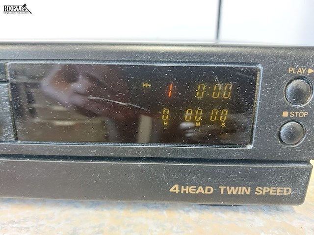 Lot 37 - videorecorder sanyo en cd/dvd-speler jvc - afbeelding 3 van  6