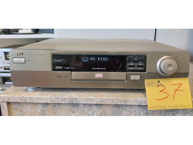 Lot 37 - videorecorder sanyo en cd/dvd-speler jvc - afbeelding 5 van  6
