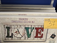 Lot 37 - vintage wandklok, nieuw 6 dozen - afbeelding 1 van  1