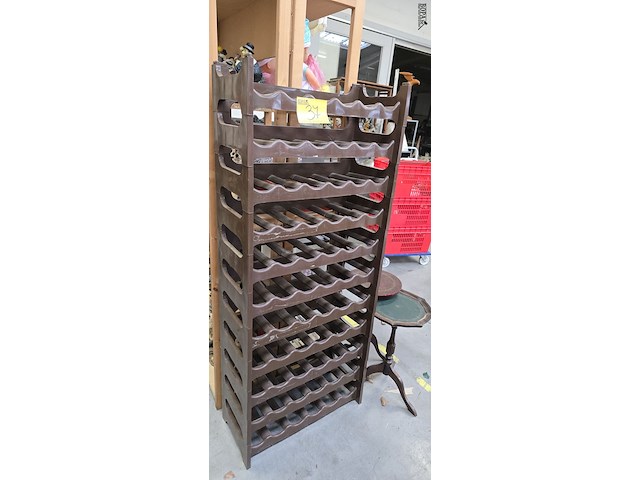 Lot 37 - wijn rekken in kuntstof stapelbaar ong 11 stuks - afbeelding 1 van  2