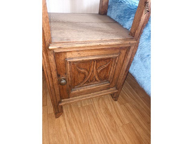 Lot 370 - art nouveau nachtkastje - afbeelding 3 van  4
