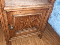 Lot 370 - art nouveau nachtkastje - afbeelding 3 van  4