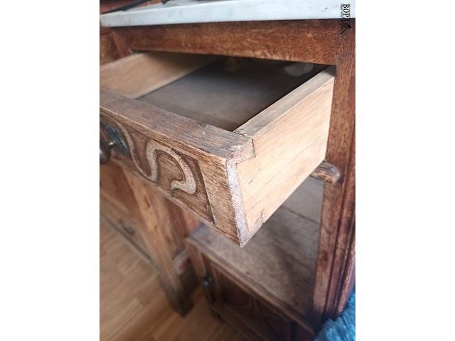 Lot 370 - art nouveau nachtkastje - afbeelding 4 van  4