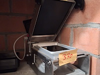 Lot 370 - sealmachine - afbeelding 1 van  3