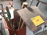 Lot 370 - tuingereedschap. 11 stuks