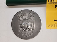 Lot 372 - meulebeke medaille en kader - afbeelding 2 van  4