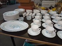 Lot 372 - servies arcopal myositis. 114 stuks - afbeelding 3 van  6