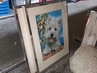 Lot 372 - tuinbeeld en kaders hondje - afbeelding 3 van  5