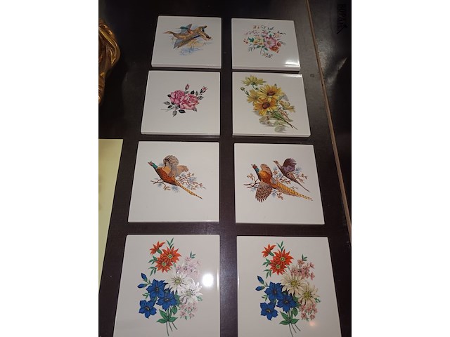 Lot 373 - decoratie in porselein. 12 stuks - afbeelding 3 van  4