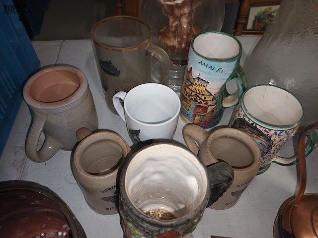 Lot 374 - bierpotten en decoratie. 16 stuks - afbeelding 3 van  4