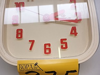 Lot 375 - retro klok - afbeelding 1 van  3