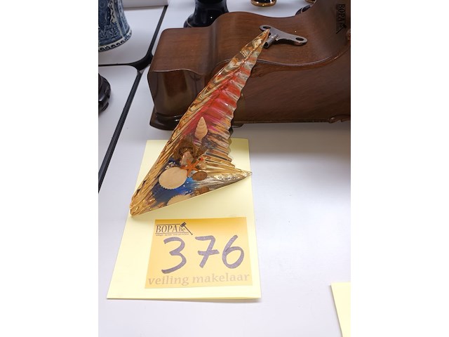 Lot 376 - decoratie met schelpen en zeester - afbeelding 1 van  4