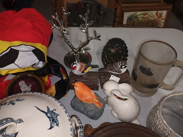 Lot 376 - decoratie, vitrine en huisraad. 23 stuks - afbeelding 6 van  6