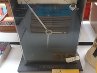 Lot 376 - meettoestel - afbeelding 1 van  3