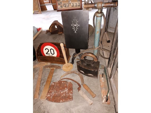Lot 378 - brocante. 55 stuks - afbeelding 5 van  5