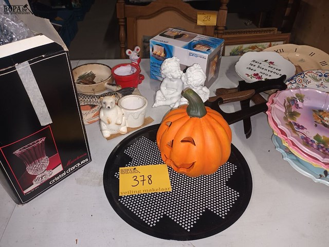 Lot 378 - decoratie. 24 stuks - afbeelding 1 van  5