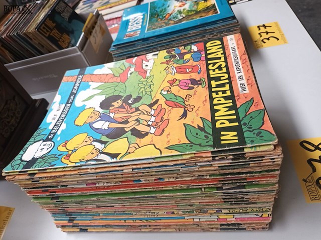 Lot 378 - strips jommeke. 42 stuks - afbeelding 2 van  4