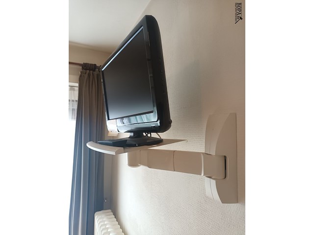 Lot 379 - tv philips - afbeelding 2 van  3