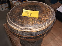 Lot 38 - afrikaanse trommel - afbeelding 1 van  3
