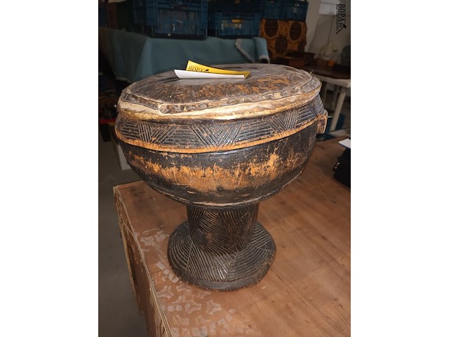 Lot 38 - afrikaanse trommel - afbeelding 2 van  3