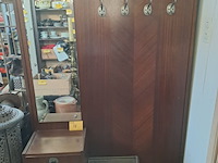 Lot 38 - art deco halmeubel eikenhout met spiegel en paraplubak - afbeelding 1 van  4