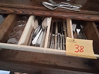 Lot 38 - bestek. inhoud lade - afbeelding 1 van  3