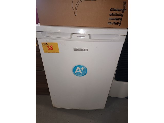Lot 38 - diepvriezer beko - afbeelding 1 van  4